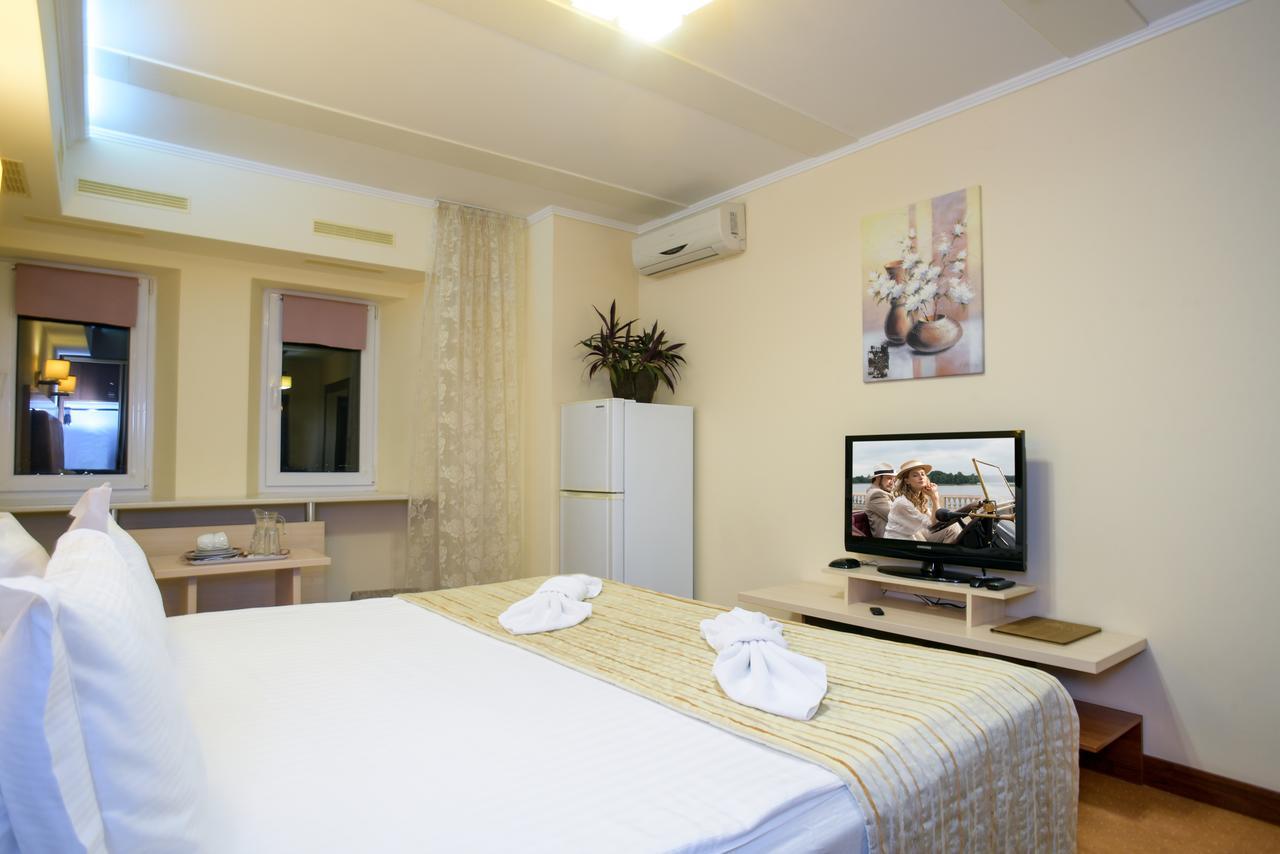 7 Sky Hotel Klinicheskaya Street كييف المظهر الخارجي الصورة