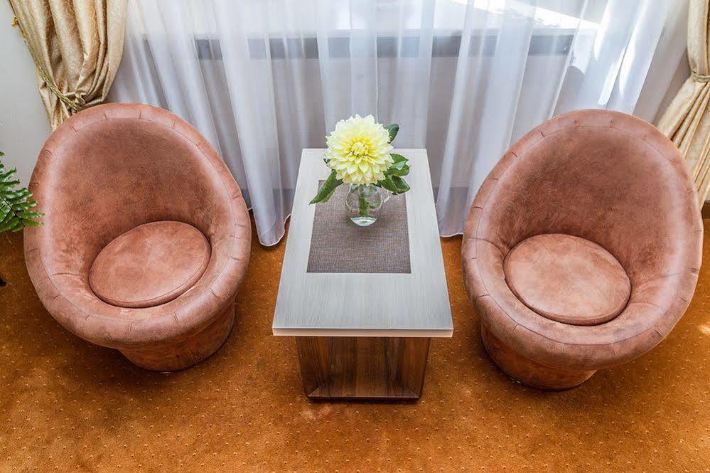 7 Sky Hotel Klinicheskaya Street كييف المظهر الخارجي الصورة